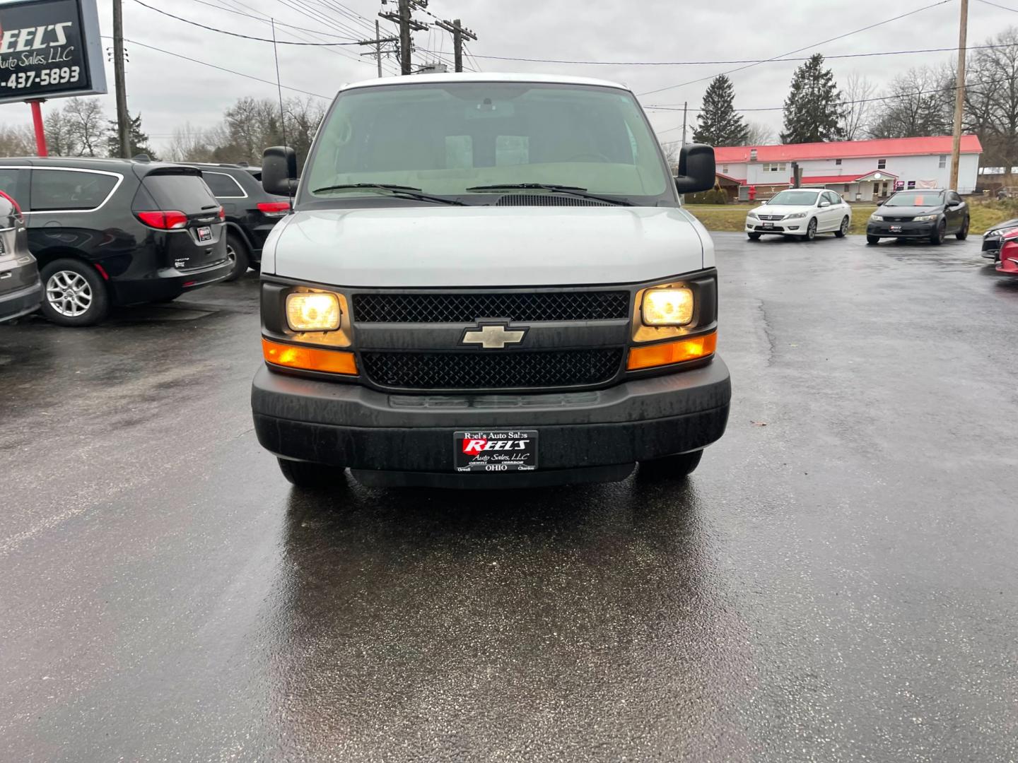 2014 White /Neutral Chevrolet Express 1500 AWD Cargo (1GCSHAF4XE1) with an 5.3L V8 OHV 16V FFV engine, 4-Speed Automatic transmission, located at 547 E. Main St., Orwell, OH, 44076, (440) 437-5893, 41.535435, -80.847855 - Photo#1